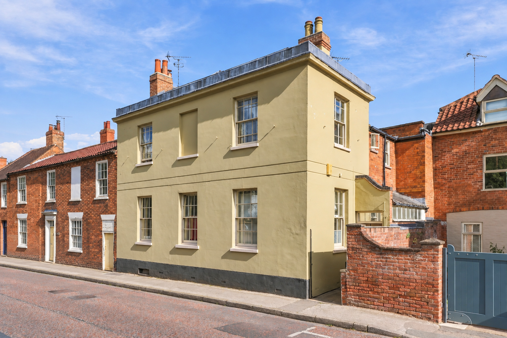 Property photo 1 of 57