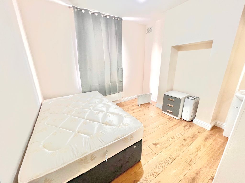 Property photo 1 of 3
