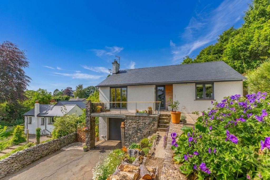Property photo 1 of 35