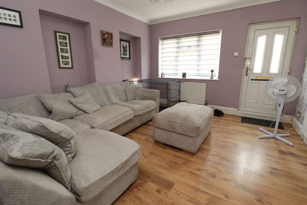 Property photo 3 of 14 Img_7284