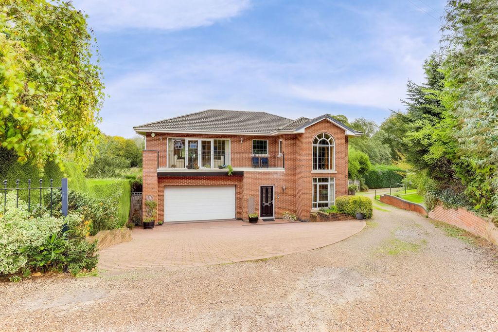 Property photo 1 of 29
