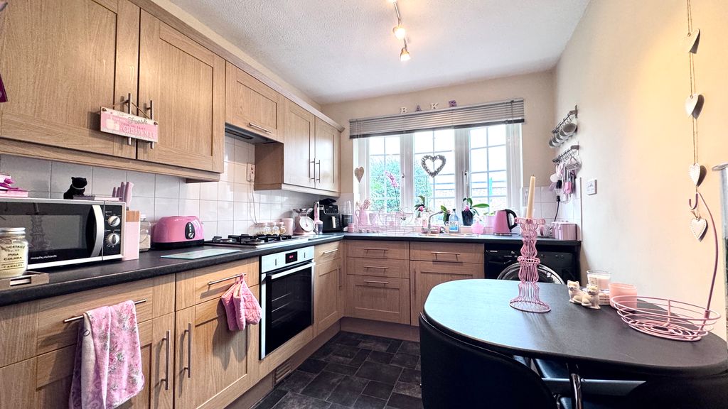 Property photo 3 of 14 Img_5710