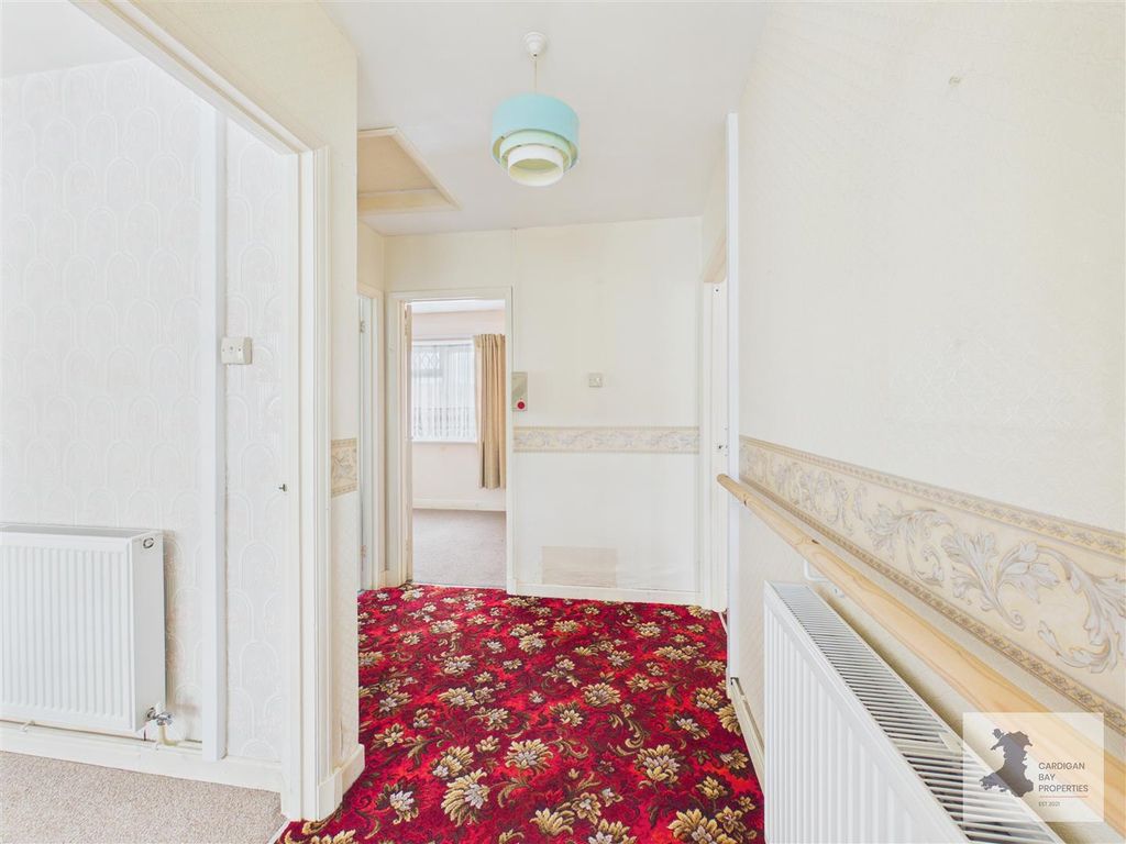 Property photo 3 of 28 Hallway
