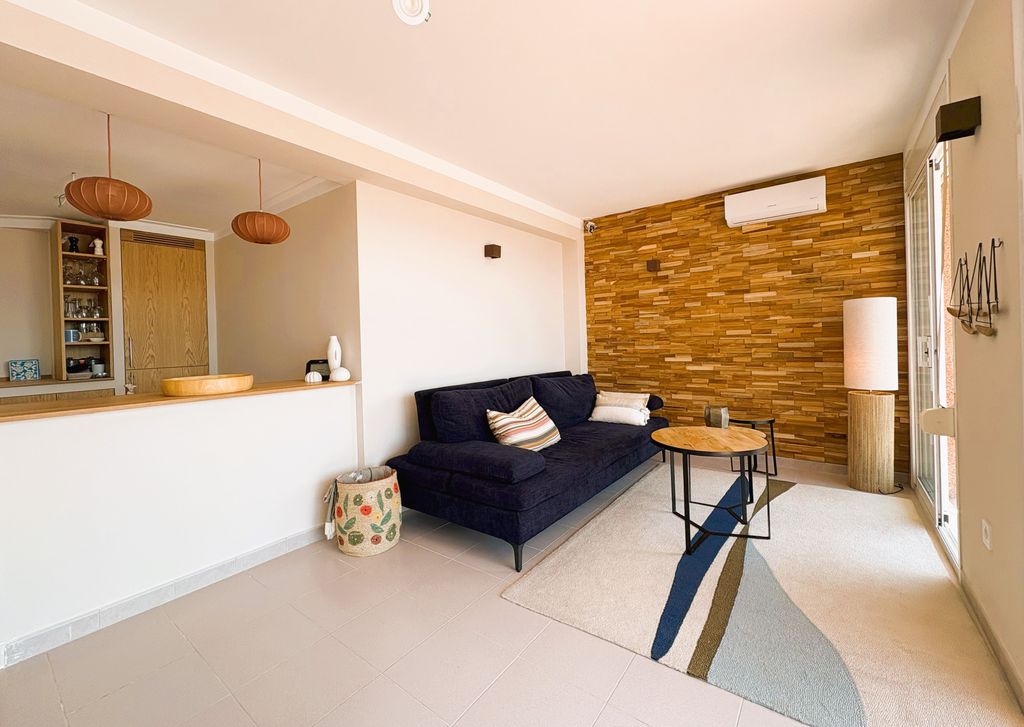 Property photo 3 of 17 2_81720.Jpg