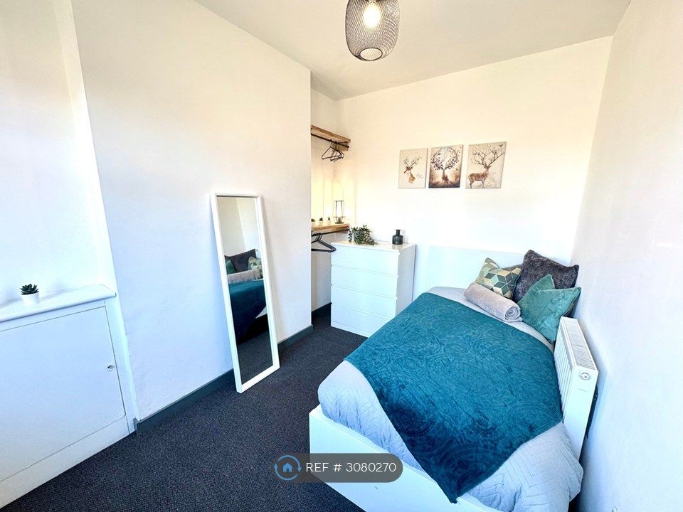 Property photo 1 of 25