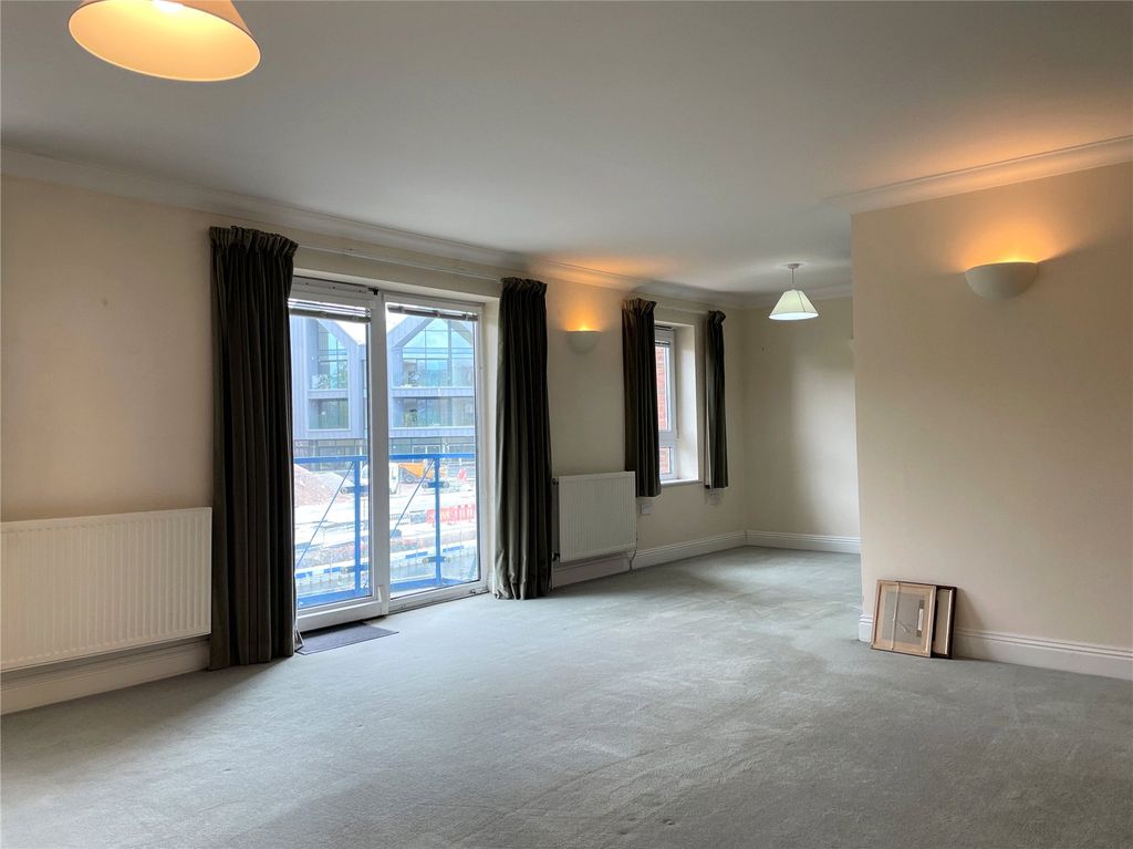 Property photo 3 of 9 Picture No. 21