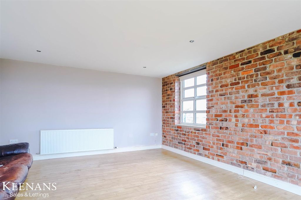 Property photo 2 of 17 Img_2734.Jpg