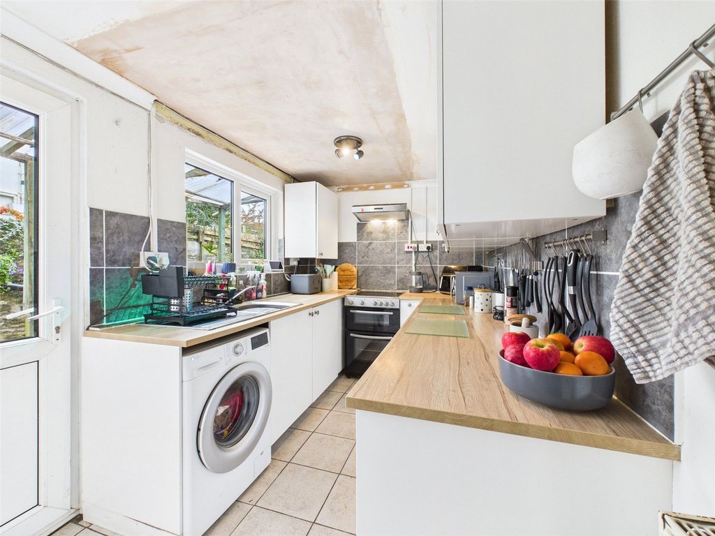 Property photo 2 of 19 Picture No. 31