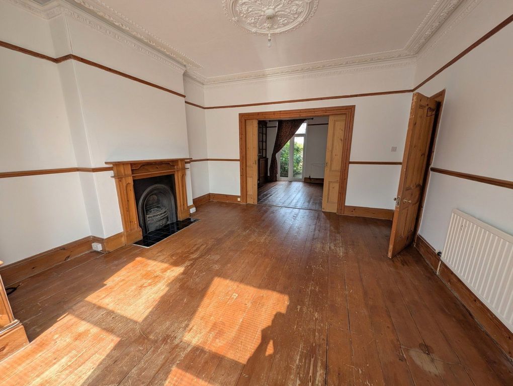 Property photo 2 of 12