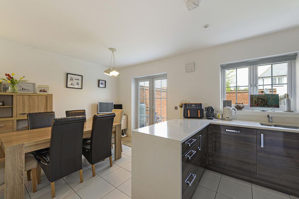 Property photo 3 of 16 Kitchen/Diner