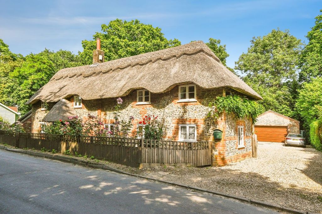 Property photo 1 of 36