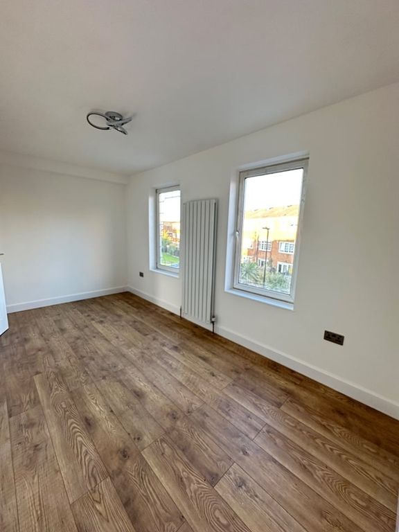 Property photo 3 of 18 Photo 3