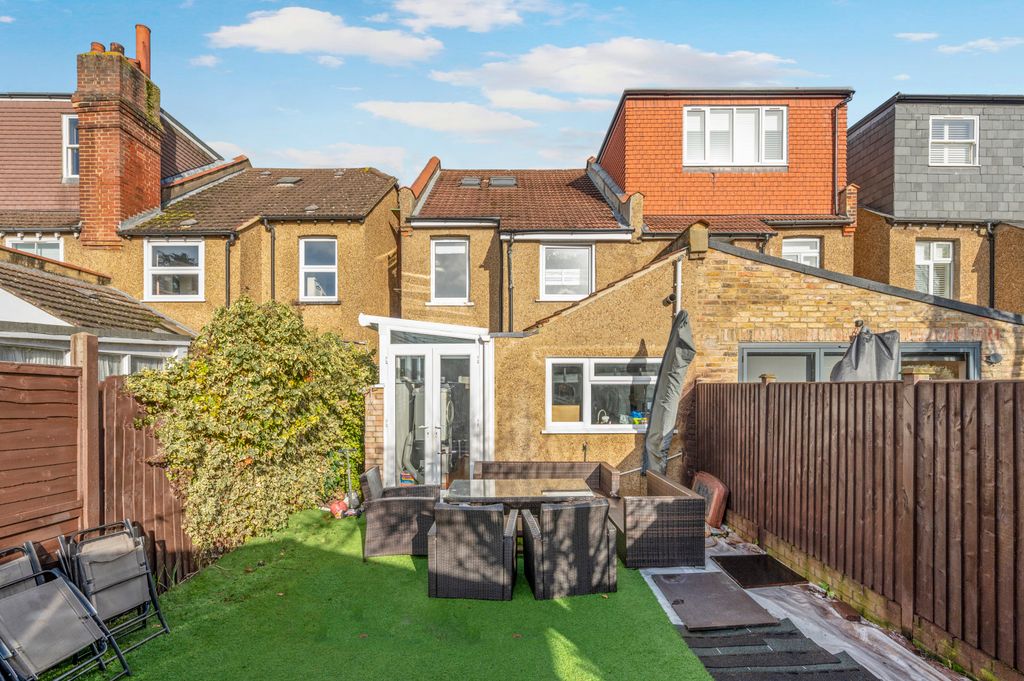 Property photo 3 of 21 Picture No. 24