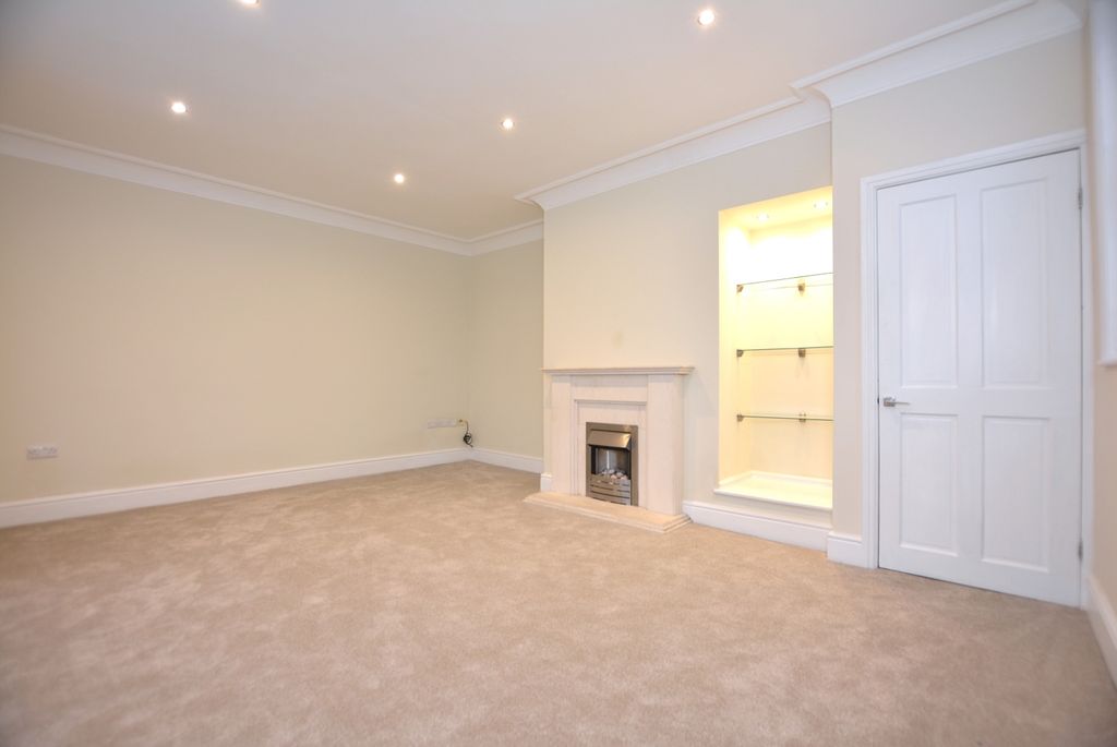 Property photo 3 of 15 Living Room