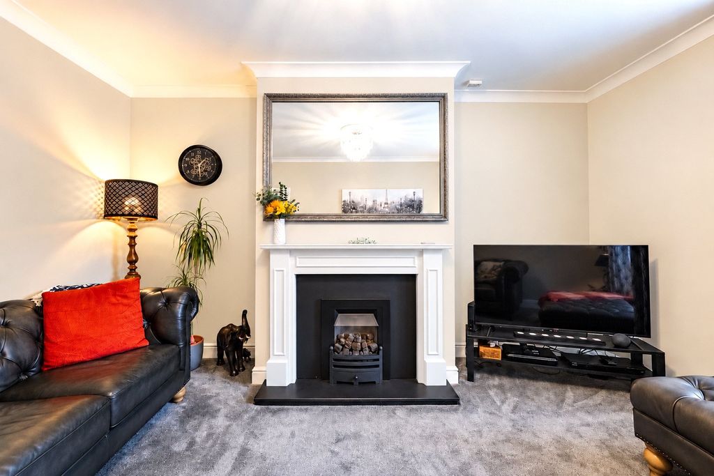 Property photo 3 of 24 Sitting Room