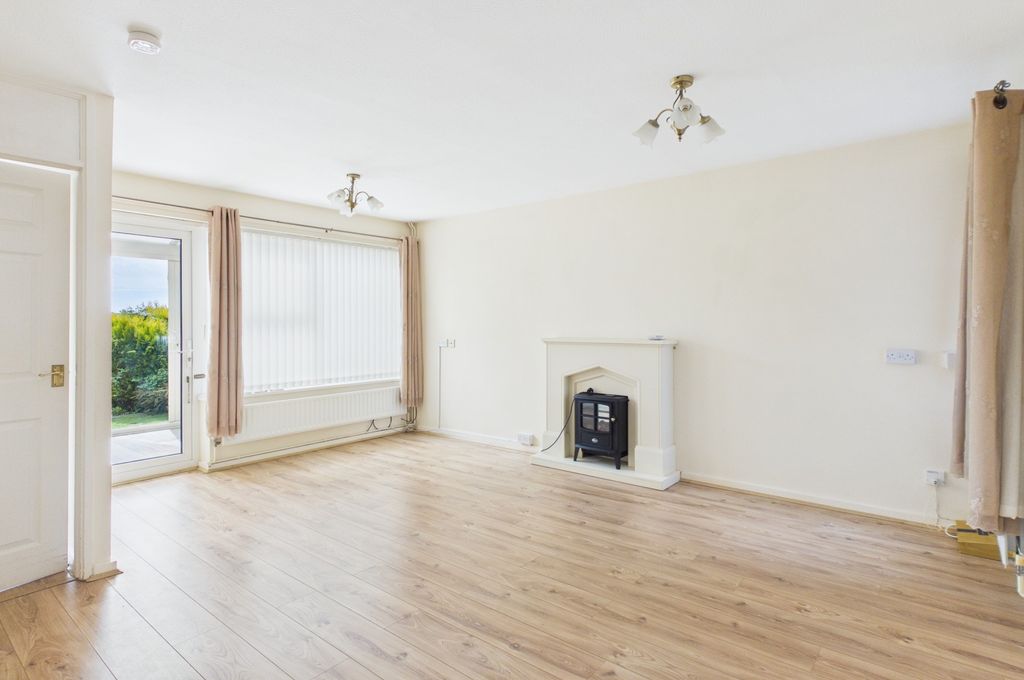 Property photo 3 of 12 Cam02519G0-Pr0433-Still003