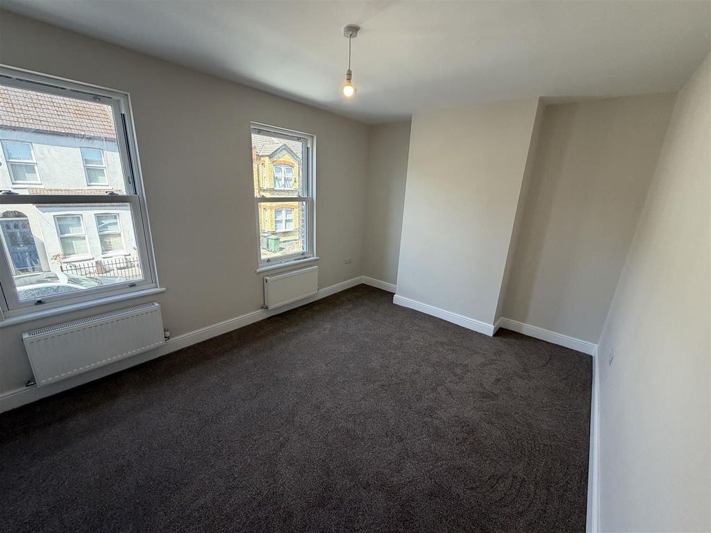 Property photo 2 of 9 Img_51835Dd60m.Jpg