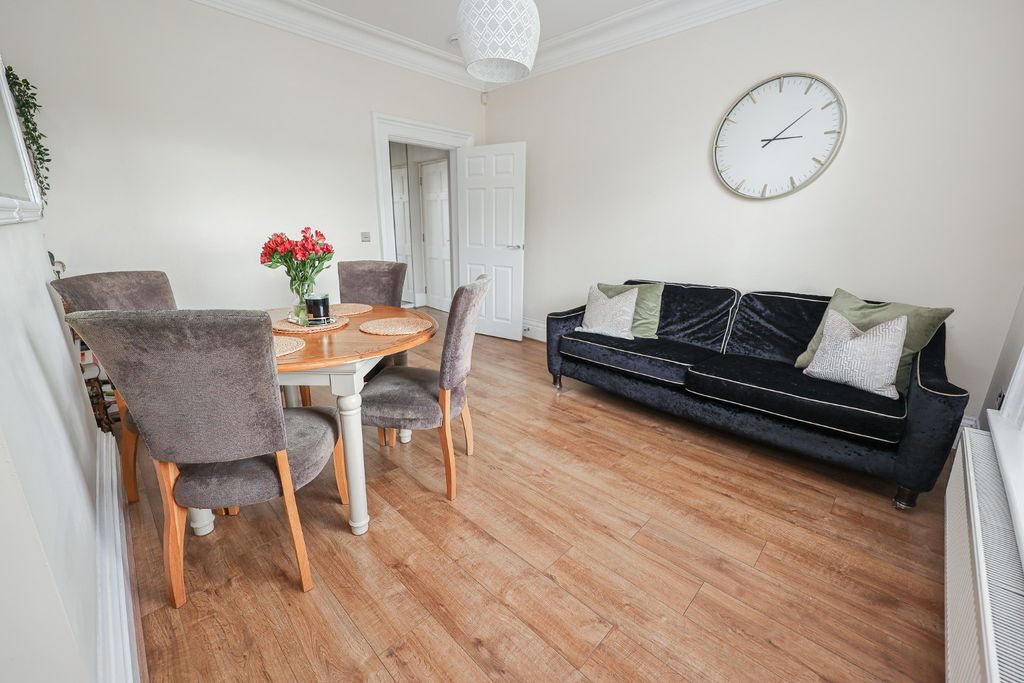 Property photo 2 of 14 4269323