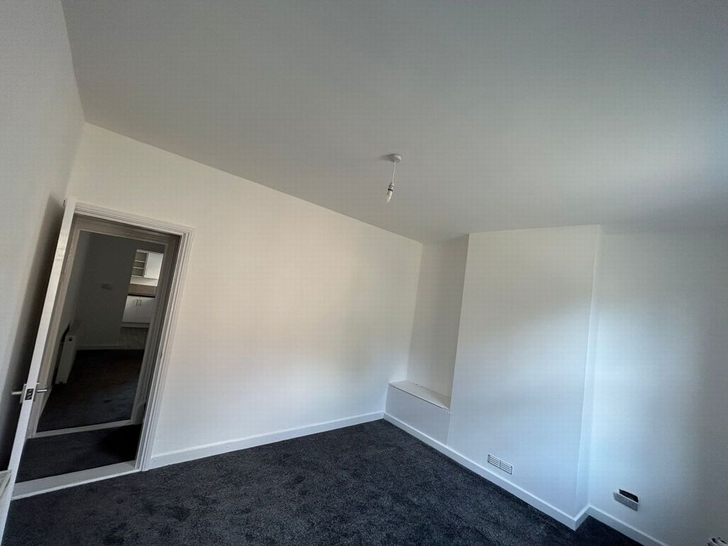 Property photo 3 of 11 Photo 4