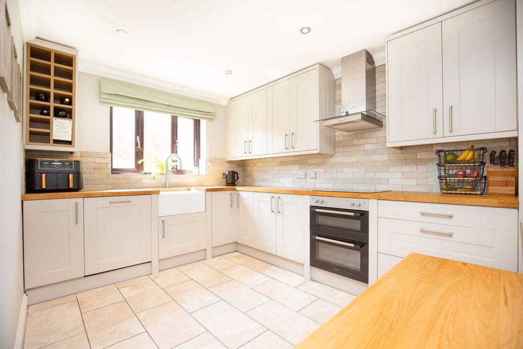 Property photo 2 of 26 Mw-5925