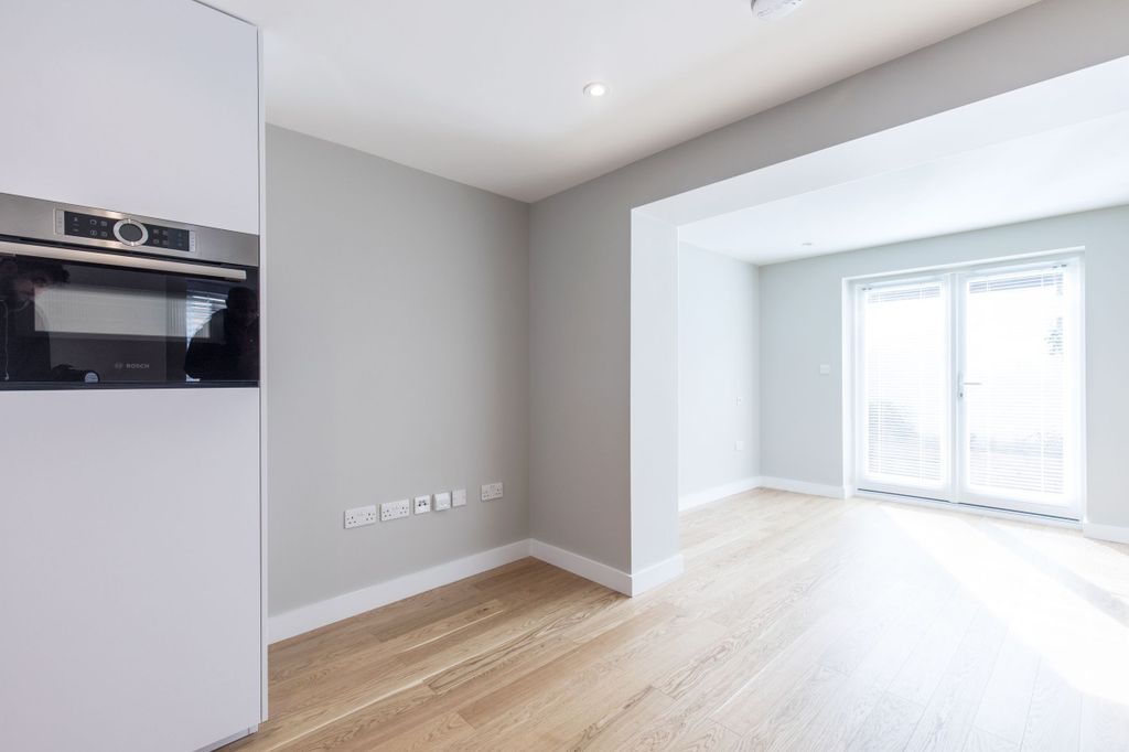 Property photo 1 of 15 Hall
