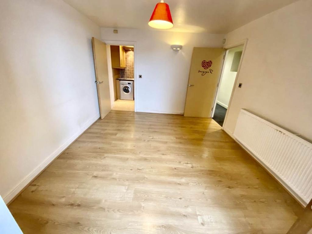 Property photo 1 of 8 Image0