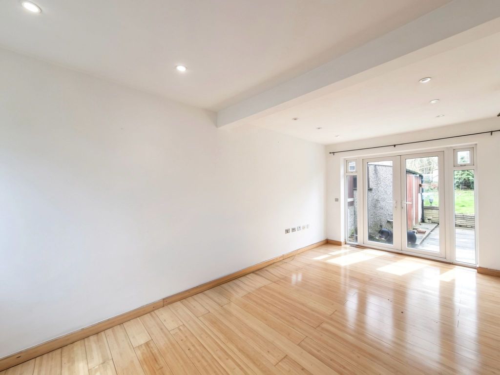 Property photo 1 of 9 68 Farm Avenue, Wembley, Ha0 4Ux (10)