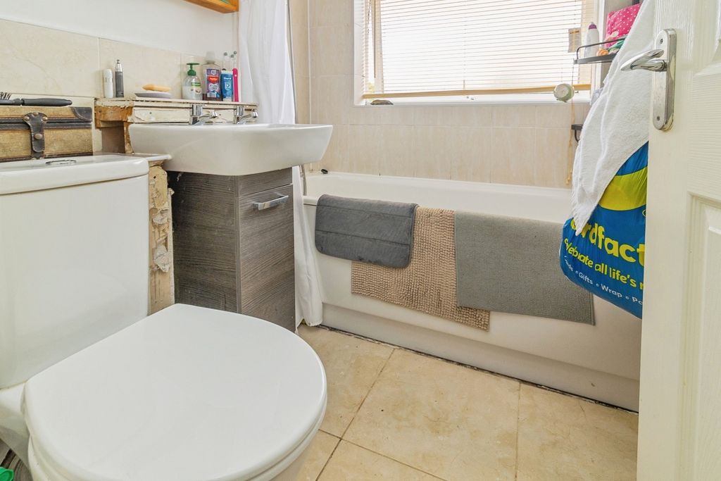 Property photo 3 of 14 Pbox-Img.Jpg