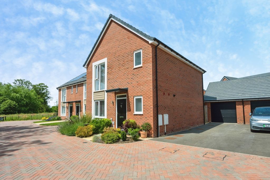 Property photo 1 of 17 Pbox-Img.Jpg