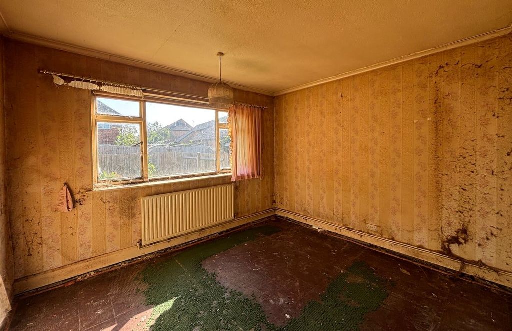 Property photo 3 of 8