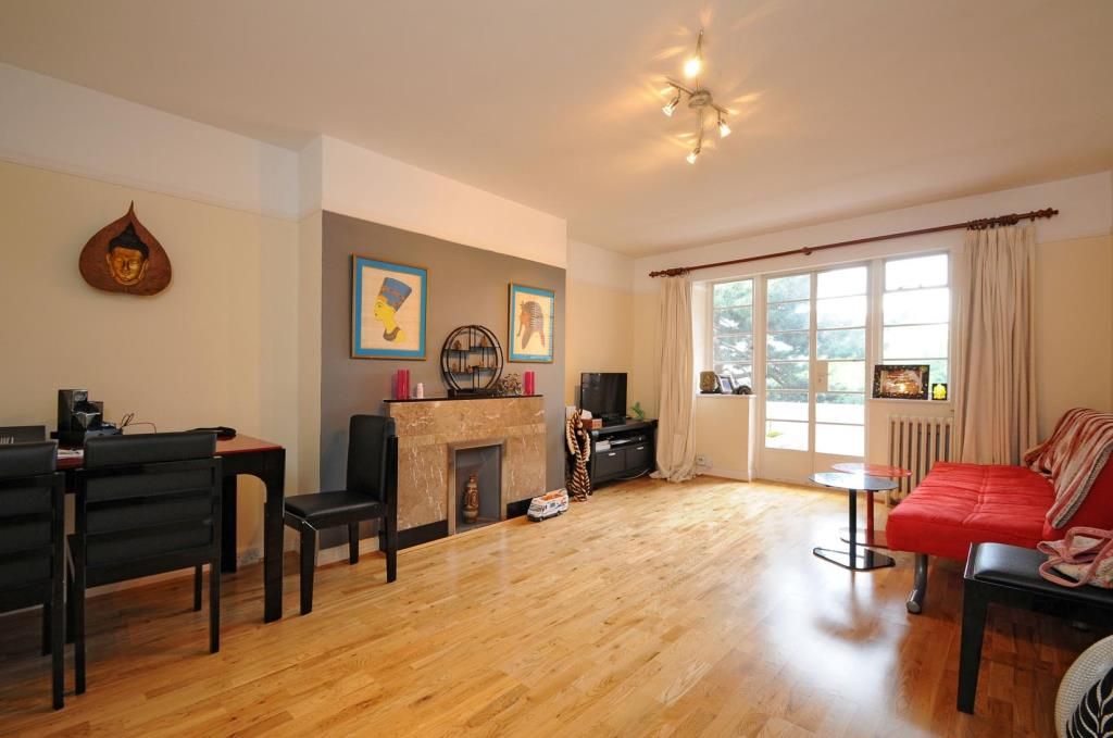 Property photo 2 of 17 Reception