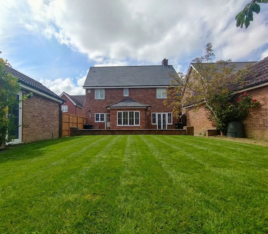 Property photo 2 of 26