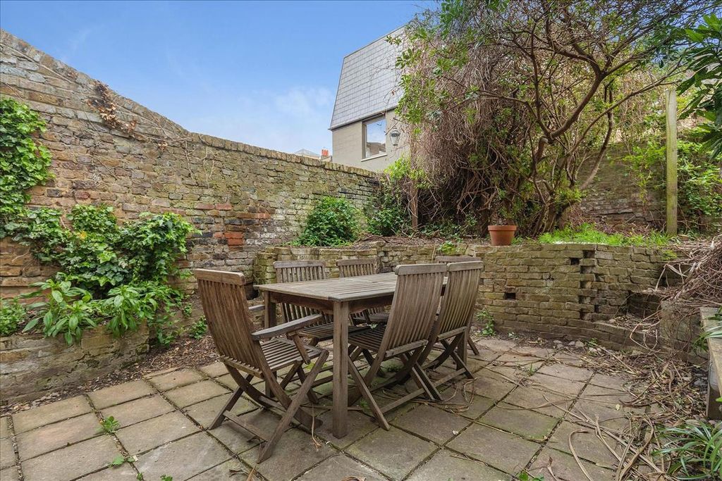 Property photo 3 of 9