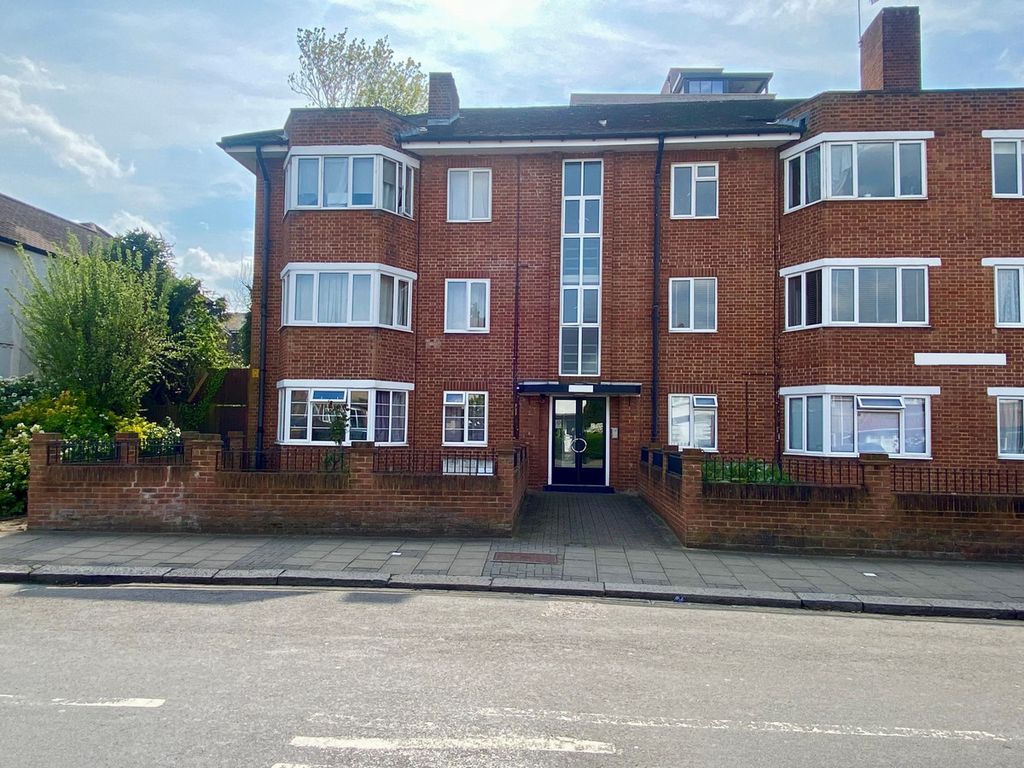 Property photo 3 of 10