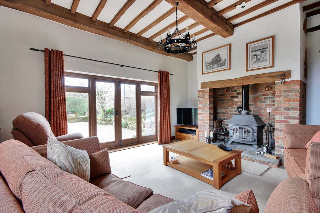 Property photo 3 of 12 Sitting Room