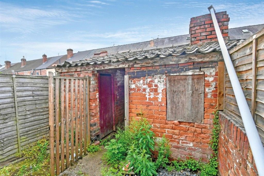 Property photo 2 of 5