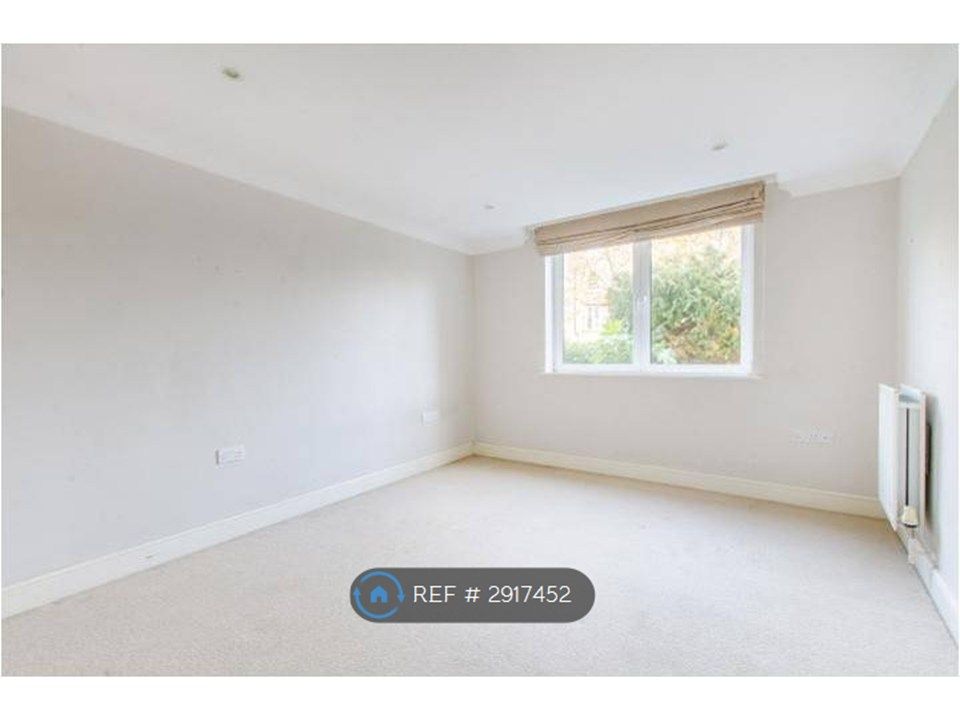 Property photo 2 of 10 Bedroom 1`