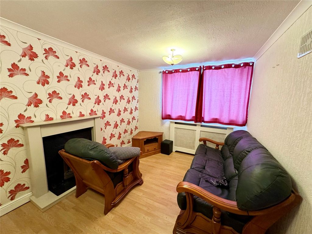 Property photo 2 of 12 Picture No. 01