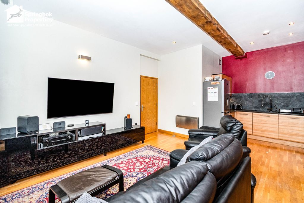 Property photo 3 of 17 Image 2