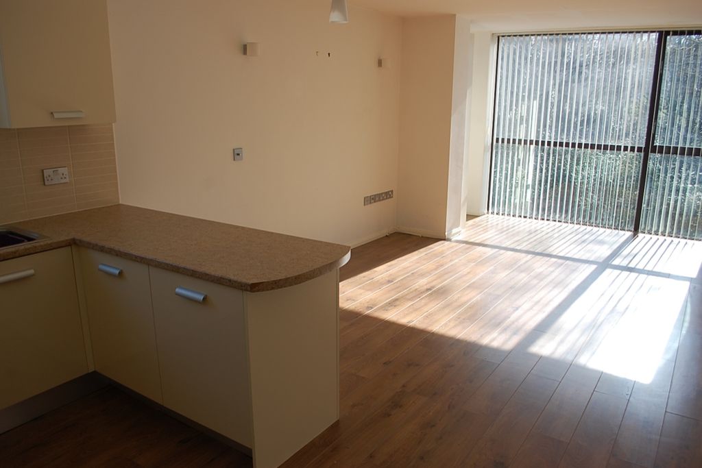 Property photo 2 of 15 Open Plan Lounge/Din