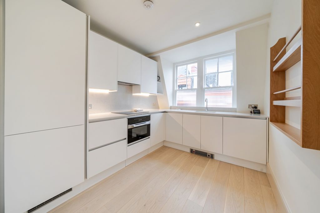 Property photo 2 of 14 Kitchen