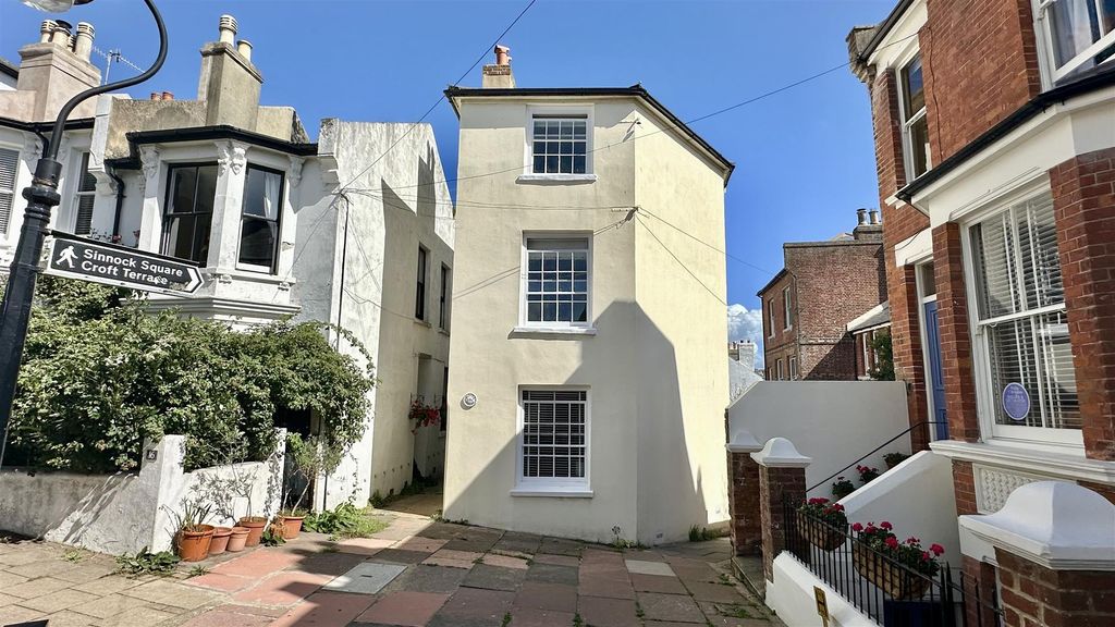 Property photo 1 of 35