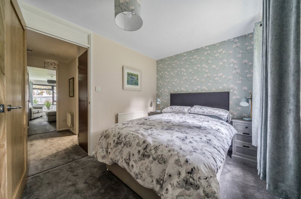 Property photo 1 of 16 1 - 1301328-21-6847Ff...