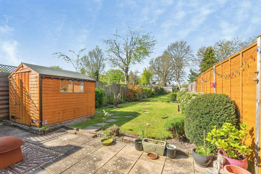 Property photo 2 of 12