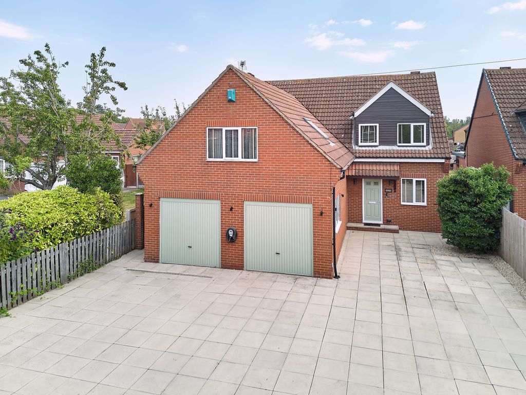 Property photo 1 of 48