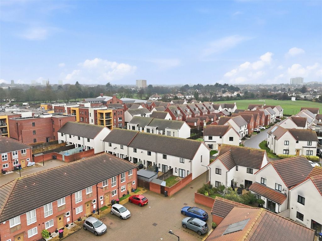 Property photo 2 of 19 Picture No. 08