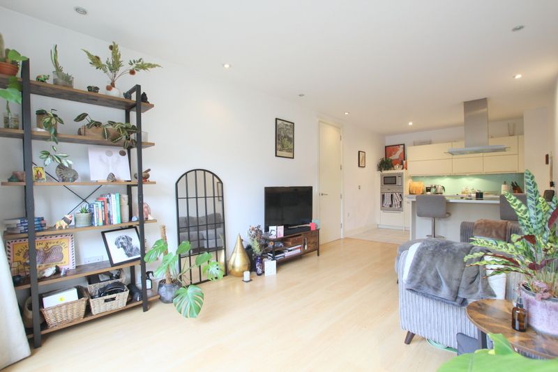 Property photo 3 of 9 3