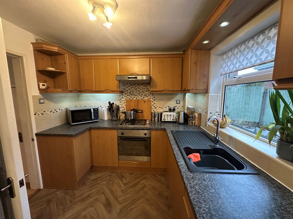 Property photo 2 of 12