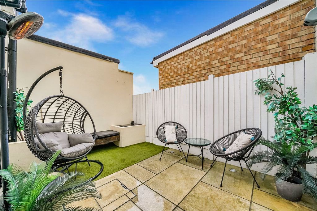 Property photo 2 of 12 Picture No. 06