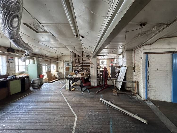 Property photo 2 of 3